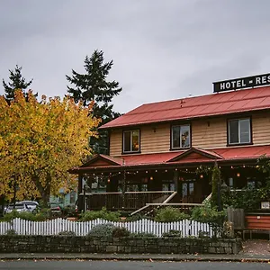 https://salt-spring-inn-ltd.richmond-hotels.com